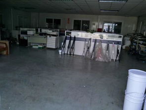 松岗主干道新出带喷油喷粉设备厂房出租，机械设备租赁服务一体化